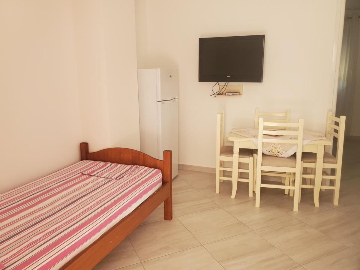 Guest House Vlorë Buitenkant foto