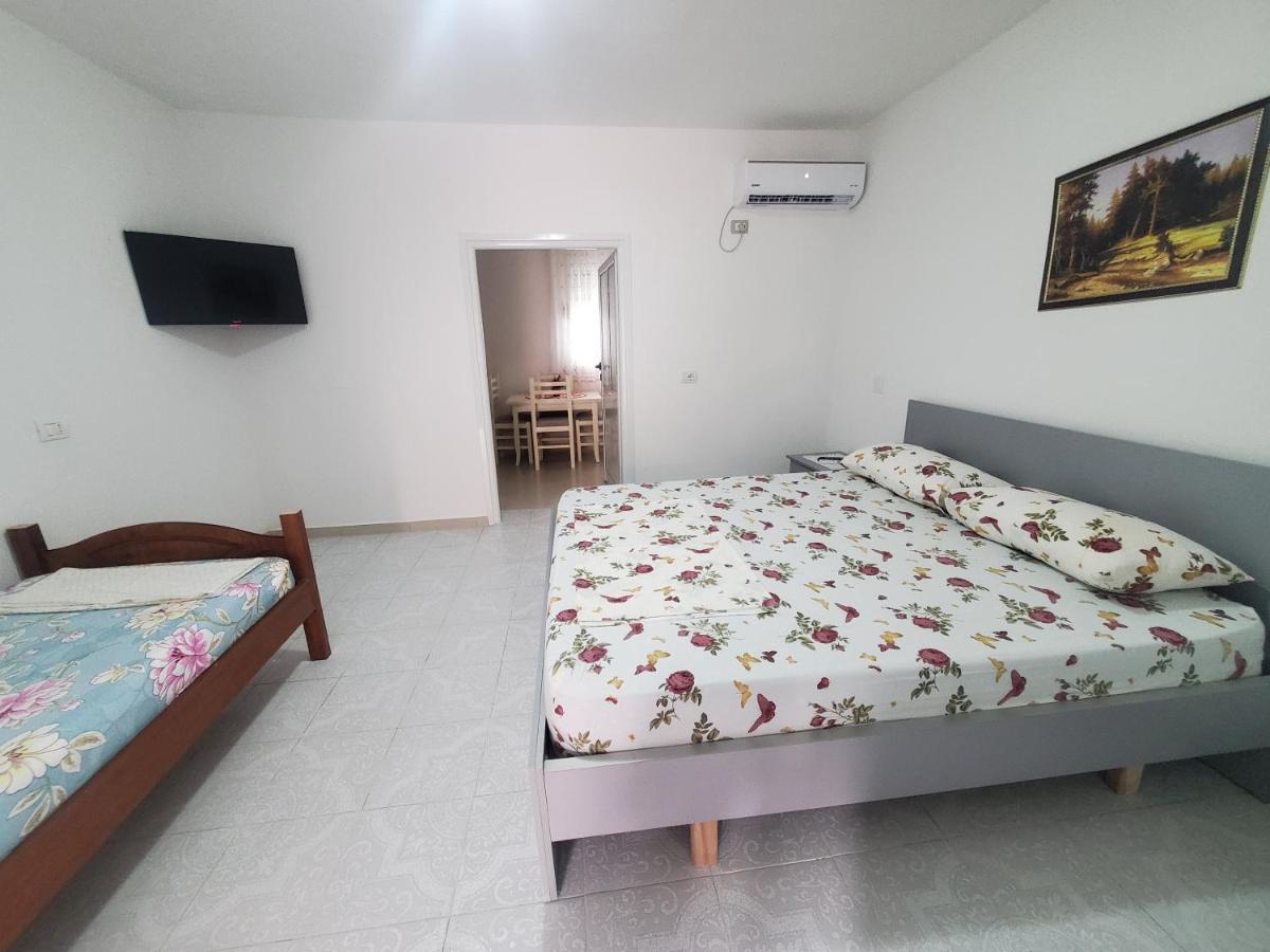 Guest House Vlorë Buitenkant foto