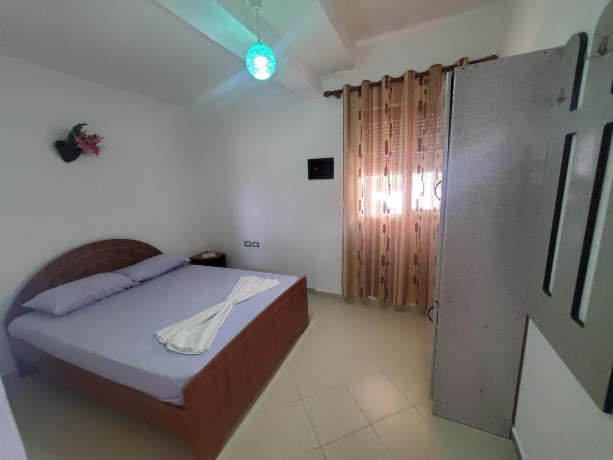 Guest House Vlorë Buitenkant foto