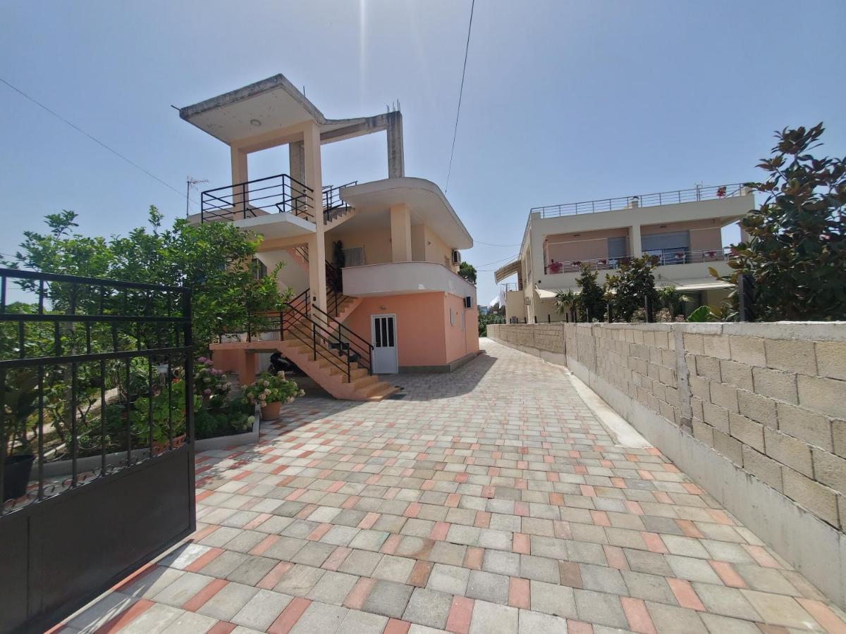 Guest House Vlorë Buitenkant foto