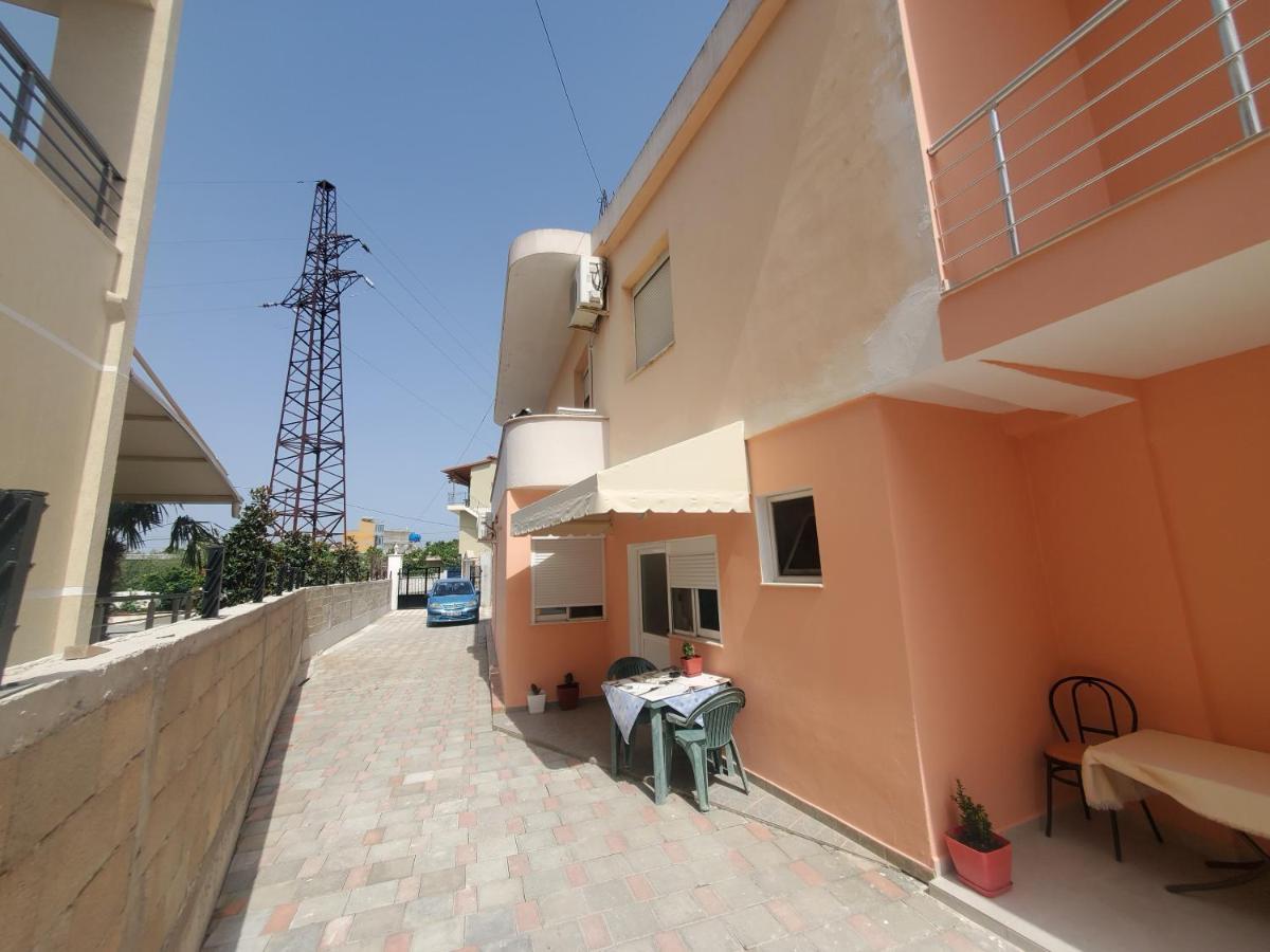 Guest House Vlorë Buitenkant foto