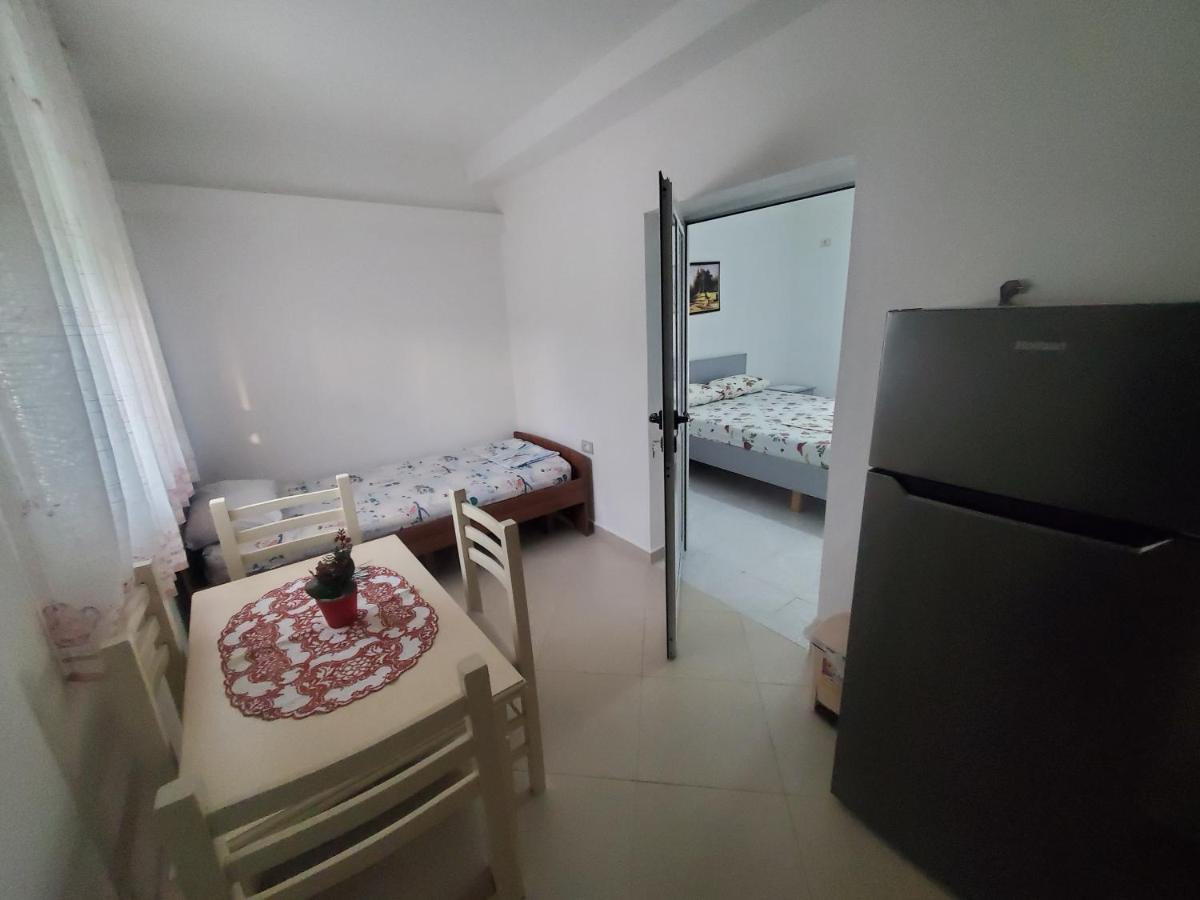 Guest House Vlorë Buitenkant foto