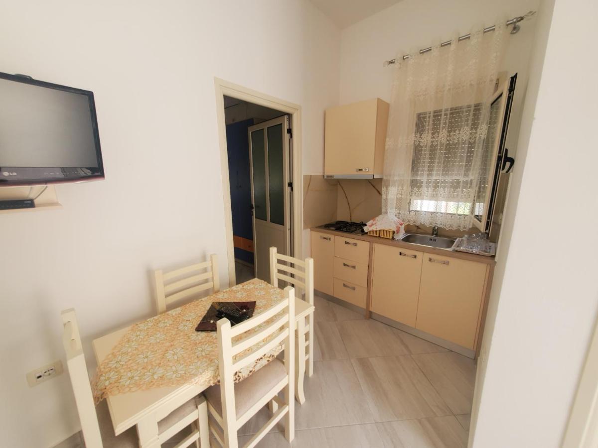 Guest House Vlorë Buitenkant foto