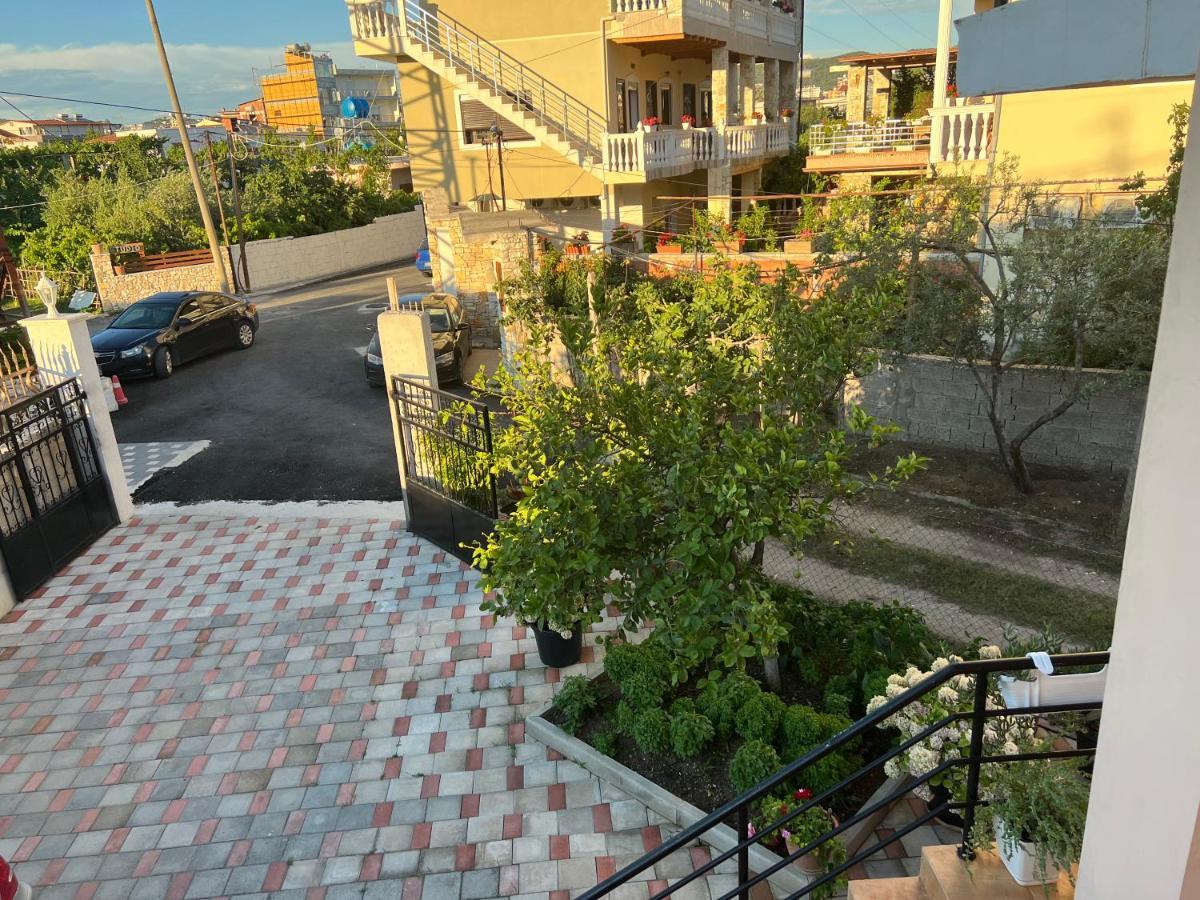Guest House Vlorë Buitenkant foto