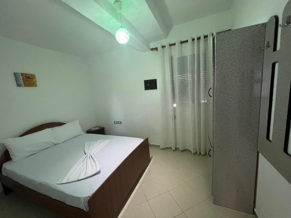 Guest House Vlorë Buitenkant foto