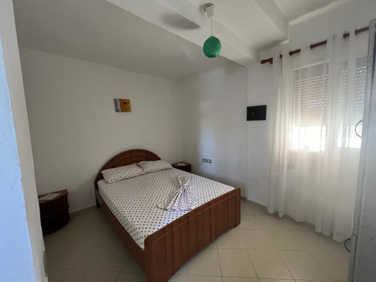 Guest House Vlorë Buitenkant foto